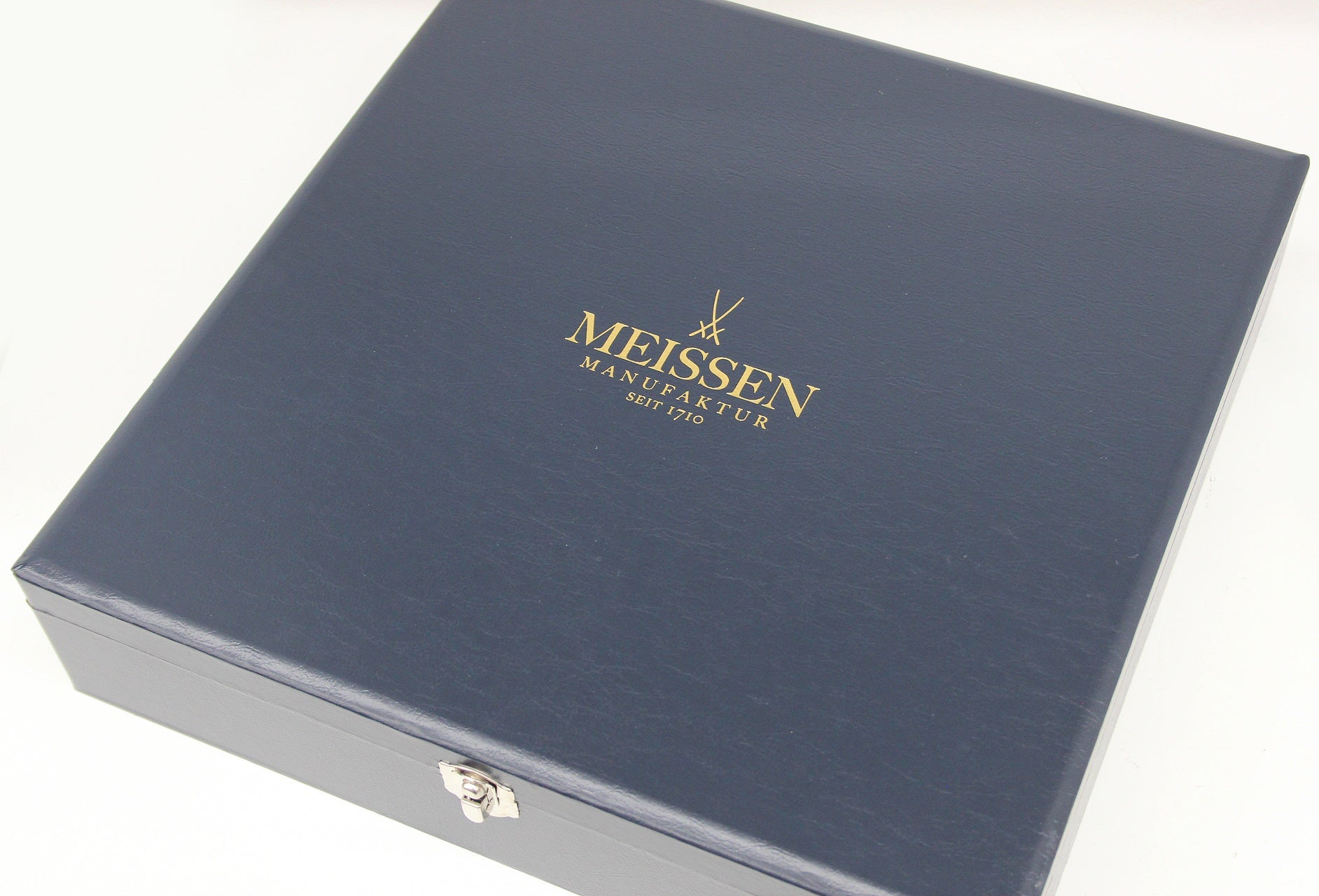 Meissen(マイセン) ブルーオニオン 透かし飾り皿 メッシュ プレート 29cm 800101/54804 - 安心保証・業界最安値の販売 福助